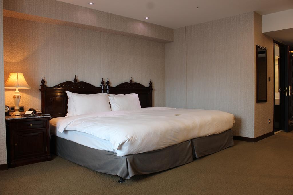 Royal Seasons Hotel Taichung‧Zhongkang Εξωτερικό φωτογραφία