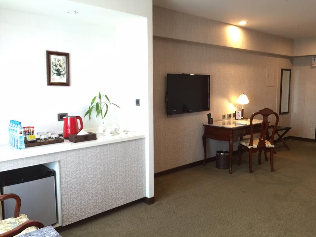 Royal Seasons Hotel Taichung‧Zhongkang Εξωτερικό φωτογραφία