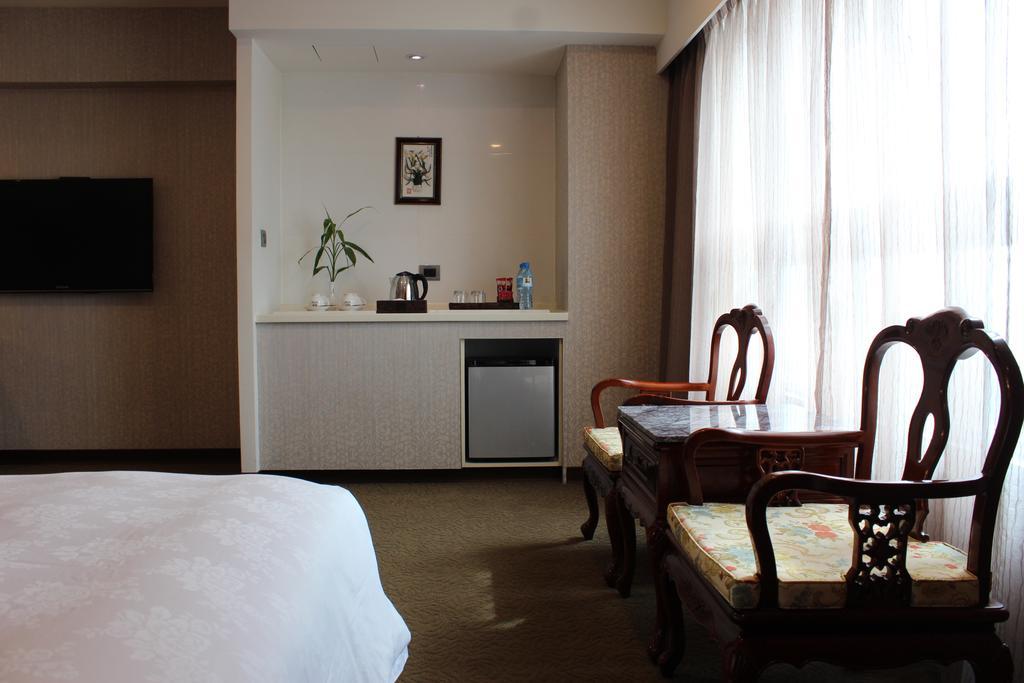 Royal Seasons Hotel Taichung‧Zhongkang Εξωτερικό φωτογραφία