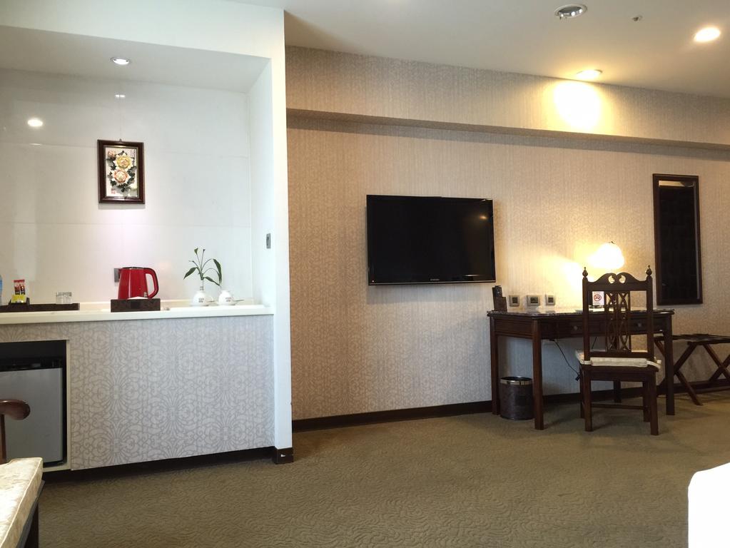 Royal Seasons Hotel Taichung‧Zhongkang Εξωτερικό φωτογραφία