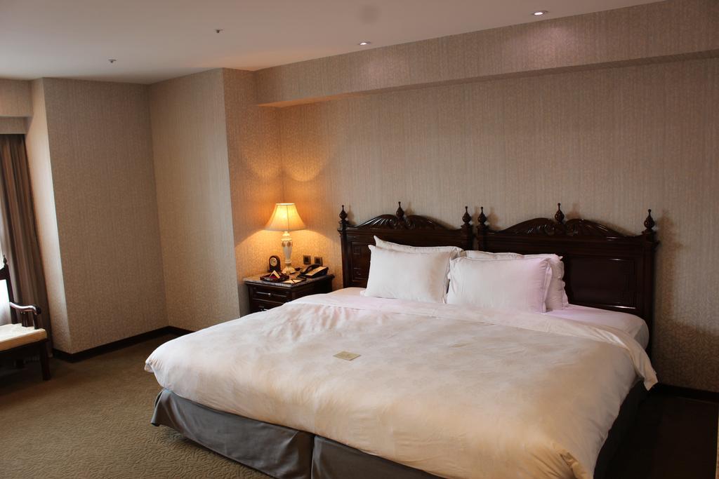 Royal Seasons Hotel Taichung‧Zhongkang Εξωτερικό φωτογραφία